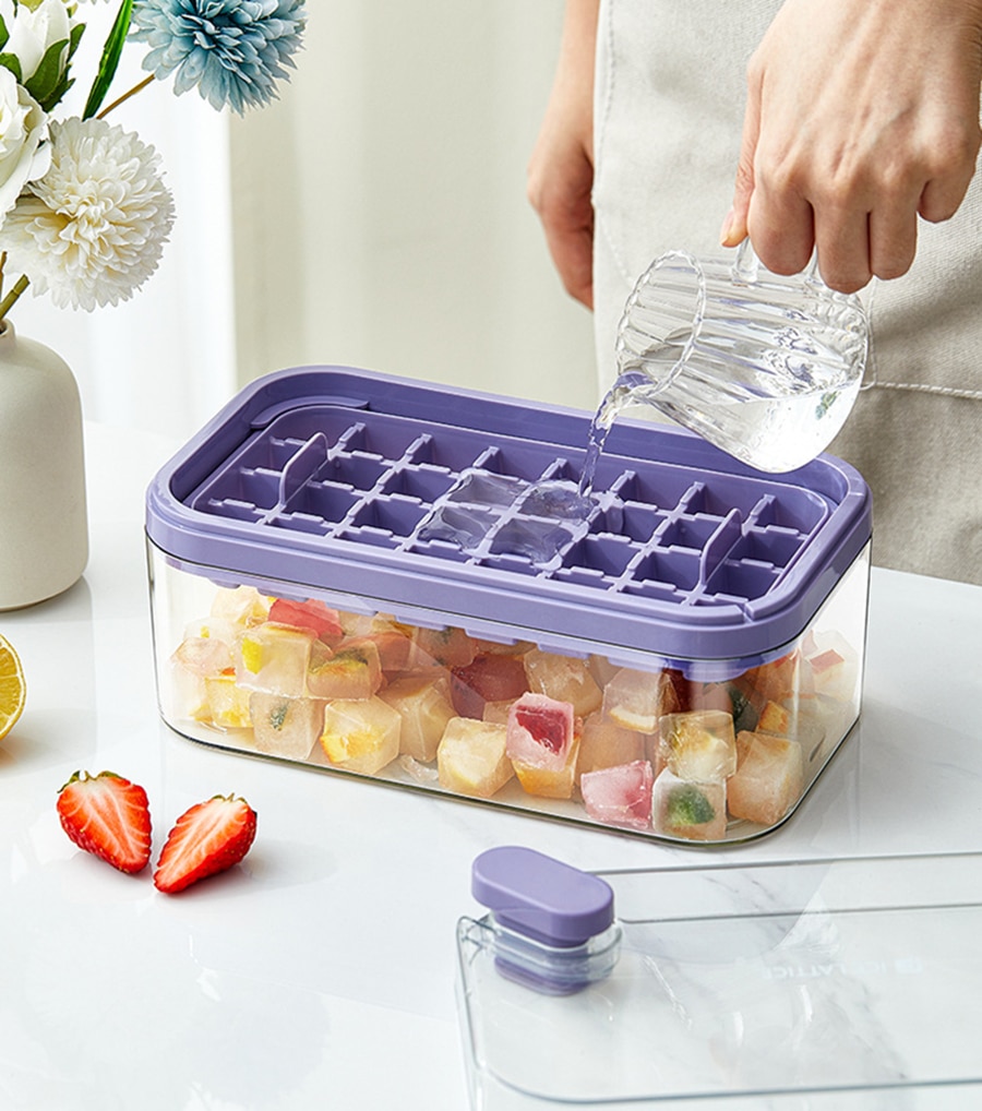 One-button Ice Mold Box